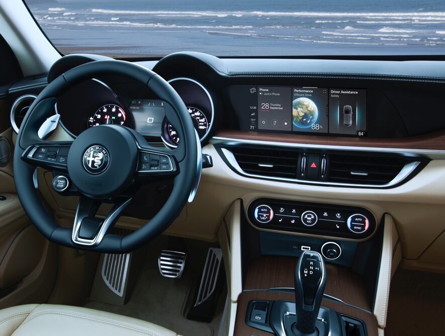 2020 Alfa Romeo Stelvio Front Interior Touchscreen Picture